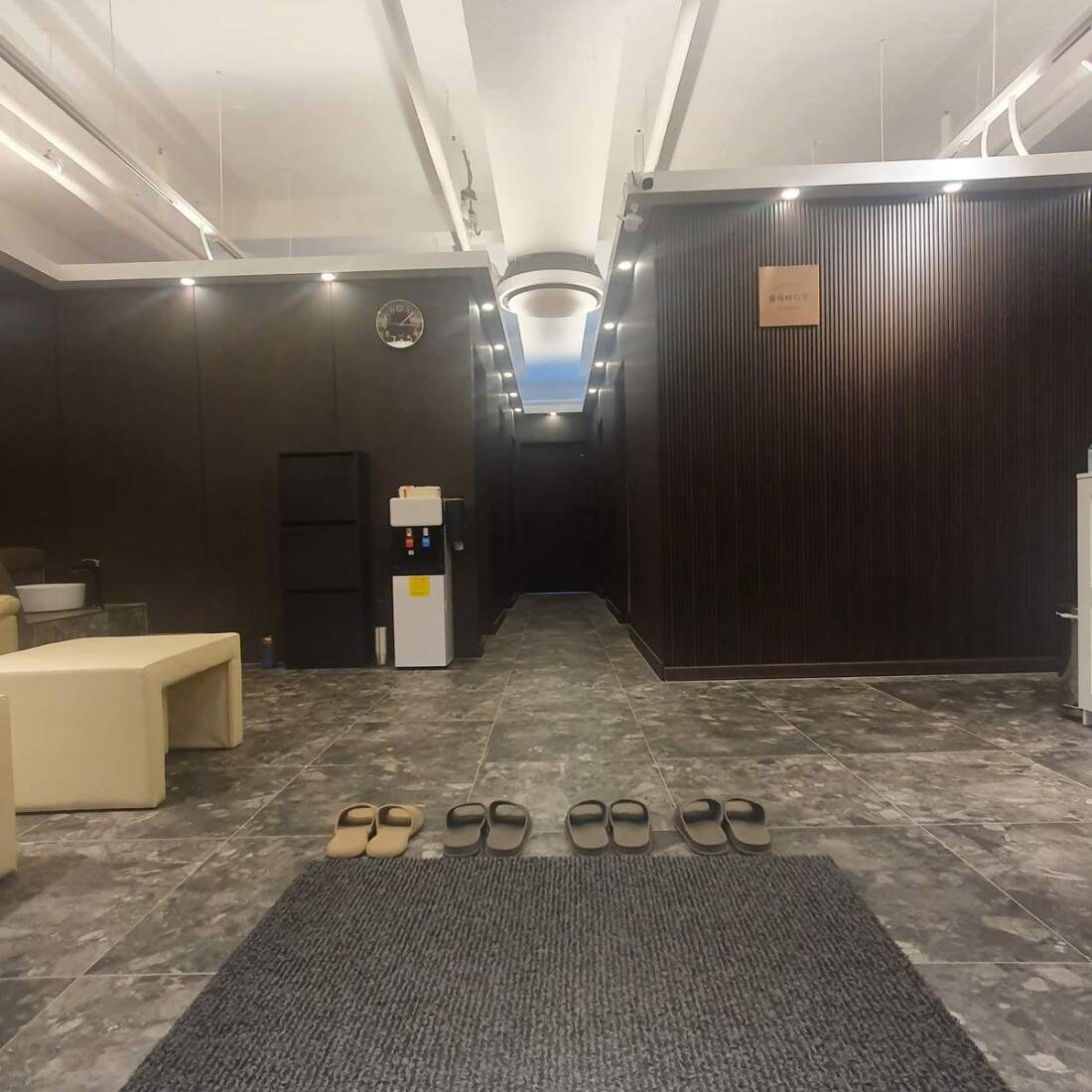 장유 남여관리사님 구합니다.
