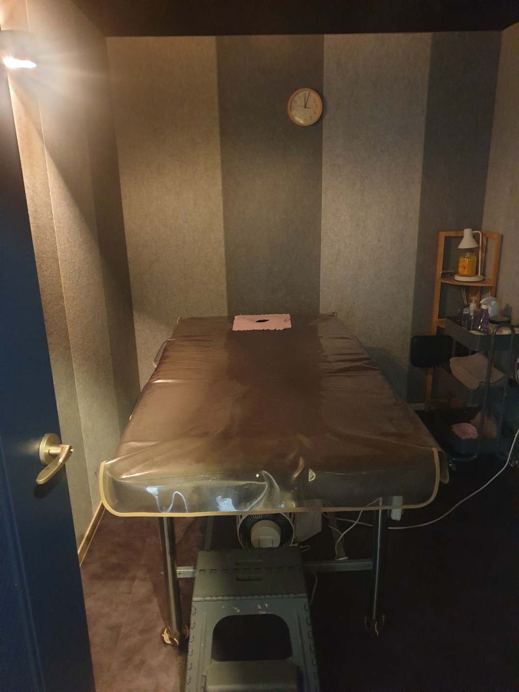 광진구 마사지구인구의역 도보 1분거리 리미티드인성과 근태 좋으신 주,야1명씩 스웨디시관리사 모집중 근무일협의 최고수입보장~마사지구인, 여자관리사모십니다